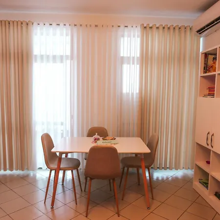 Apartman Views - Comfy And Spacious Tirana