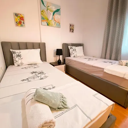 Views - Comfy&spacious